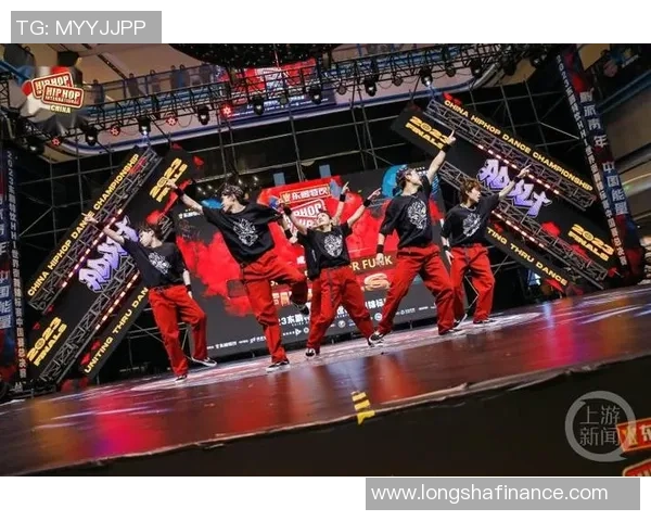 热议街舞：成都街舞队的团队协作变革